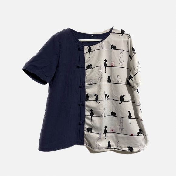 Cat Lovers Asian style navy/ white cat print top. - Picture 2 of 6